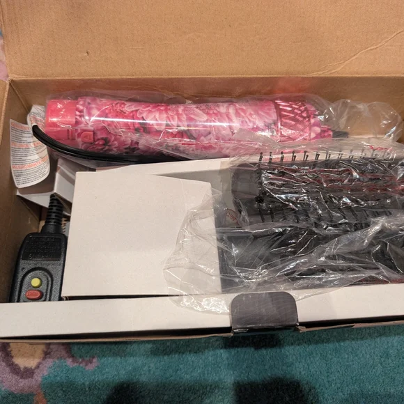 Calista Hair Drying Blowout Brush - Picture 3 of 7